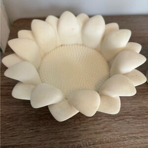 BATH AND BODY WORKS 3wick candle holder